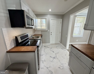 2912 Glenwood Avenue Se - Photo Thumbnail 11