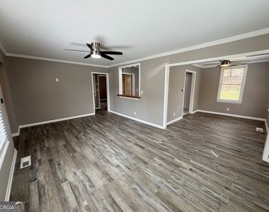 2912 Glenwood Avenue Se - Photo Thumbnail 5