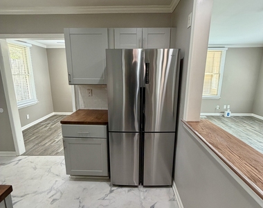2912 Glenwood Avenue Se - Photo Thumbnail 10