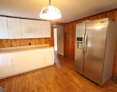 140 Bell Avenue Se - Photo Thumbnail 5