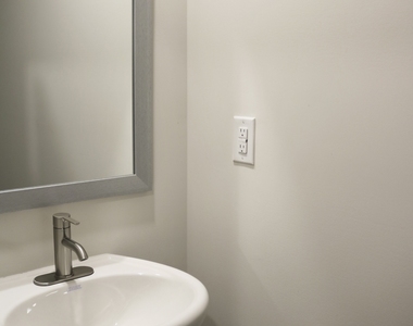 204 River Meadow Drive - Photo Thumbnail 10