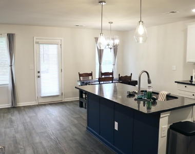 204 River Meadow Drive - Photo Thumbnail 9