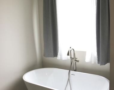 204 River Meadow Drive - Photo Thumbnail 13