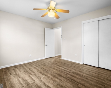 2922 Appling Way - Photo Thumbnail 12