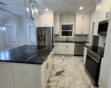 2783 Grand Avenue Sw - Photo Thumbnail 3