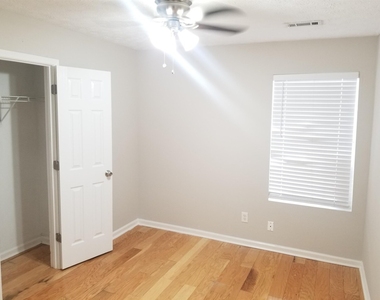 686 Morrow Road - Photo Thumbnail 9