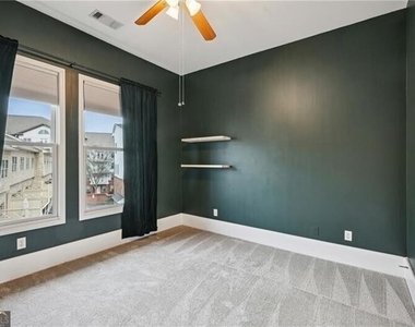745 Fountainhead Lane Ne - Photo Thumbnail 33