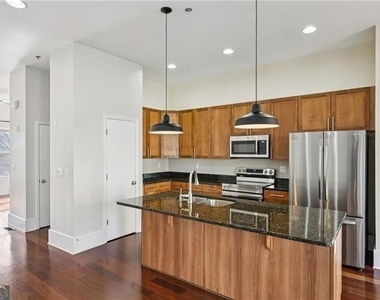 745 Fountainhead Lane Ne - Photo Thumbnail 17