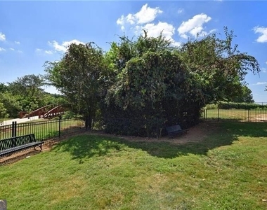 745 Fountainhead Lane Ne - Photo Thumbnail 44