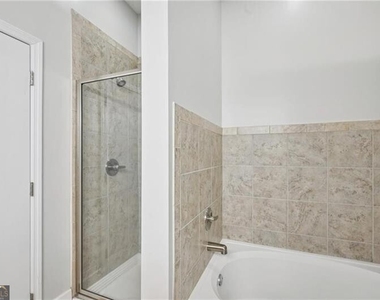 745 Fountainhead Lane Ne - Photo Thumbnail 30