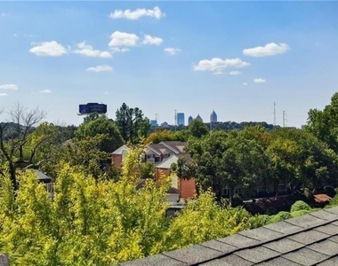 745 Fountainhead Lane Ne - Photo Thumbnail 37