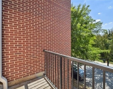 745 Fountainhead Lane Ne - Photo Thumbnail 22