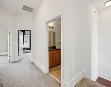 745 Fountainhead Lane Ne - Photo Thumbnail 31
