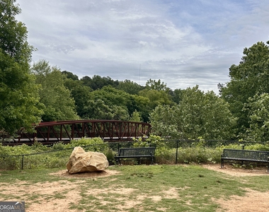 745 Fountainhead Lane Ne - Photo Thumbnail 46