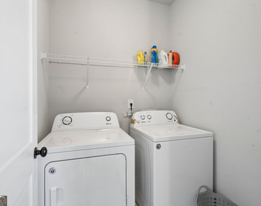 2424 Misty Hollow Place - Photo Thumbnail 23
