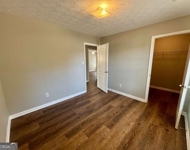 500 Dove Way - Photo Thumbnail 16