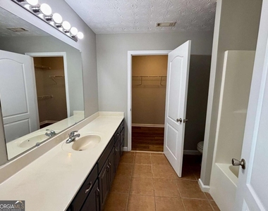 500 Dove Way - Photo Thumbnail 12