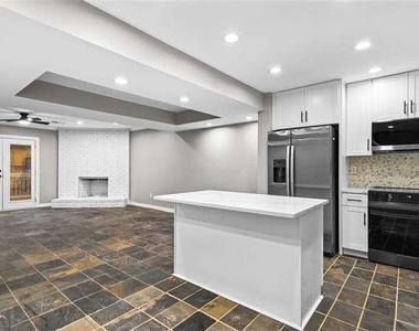 1777 Twin Brooks Drive Se - Photo Thumbnail 5