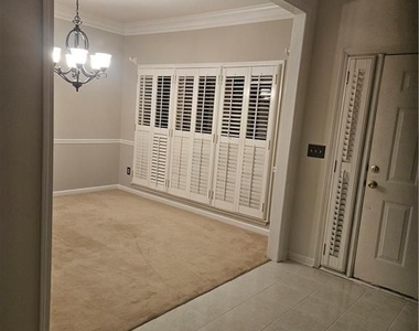 1568 Ridge Point Drive Nw - Photo Thumbnail 6