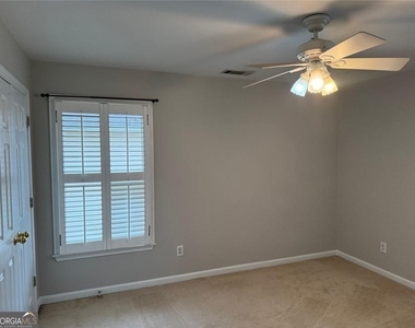 1568 Ridge Point Drive Nw - Photo Thumbnail 2
