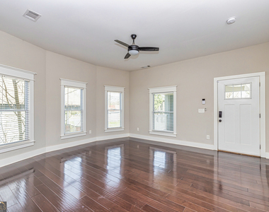 1678 Dorsey Avenue - Photo Thumbnail 5