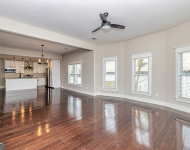 1678 Dorsey Avenue - Photo Thumbnail 4