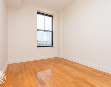 1680 Madison Street - Photo Thumbnail 3