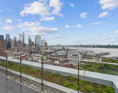 554 West 54th Street - Photo Thumbnail 6