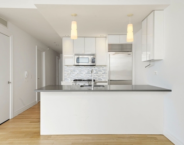 554 West 54th Street - Photo Thumbnail 7
