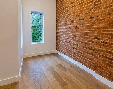 1582 DeKalb Ave - Photo Thumbnail 4
