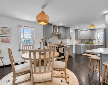 555 Ocean Road - Photo Thumbnail 3
