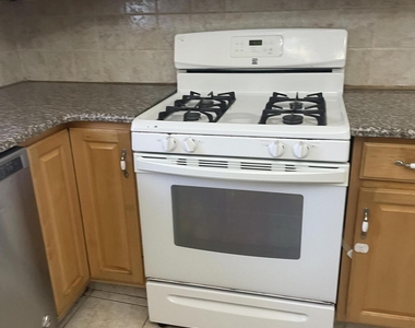 538 Ocean Boulevard - Photo Thumbnail 5