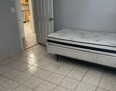538 Ocean Boulevard - Photo Thumbnail 13