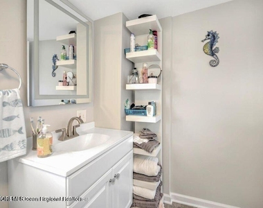 604 1/2 12th Avenue - Photo Thumbnail 16