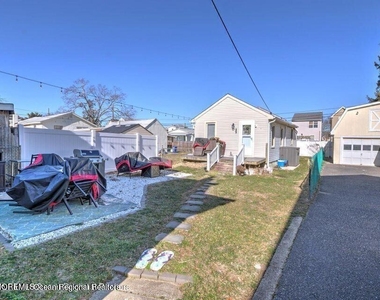 604 1/2 12th Avenue - Photo Thumbnail 1