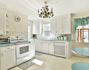 407 Jersey Avenue - Photo Thumbnail 9