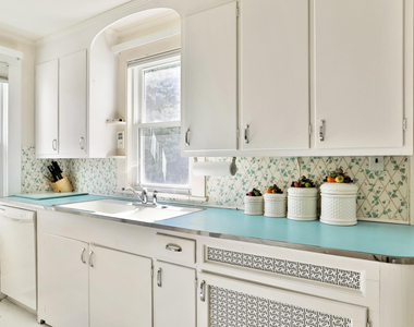 407 Jersey Avenue - Photo Thumbnail 10