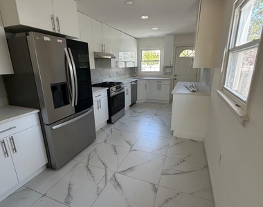 24 Berger Avenue - Photo Thumbnail 3