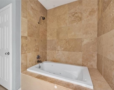 3102 Kings Road - Photo Thumbnail 13