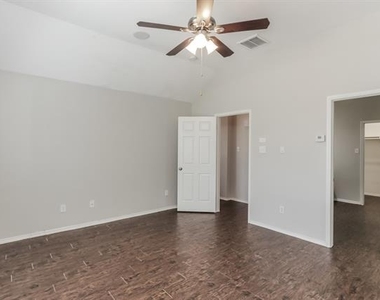 631 Magnolia Lane - Photo Thumbnail 10