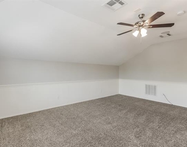 631 Magnolia Lane - Photo Thumbnail 6