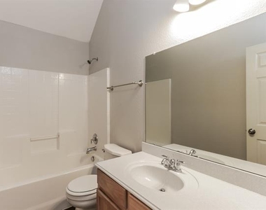 631 Magnolia Lane - Photo Thumbnail 13