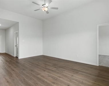 1316 Tilton Drive - Photo Thumbnail 5