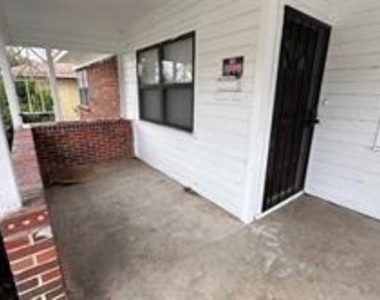 3527 S Ewing Avenue - Photo Thumbnail 1