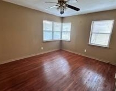3527 S Ewing Avenue - Photo Thumbnail 23
