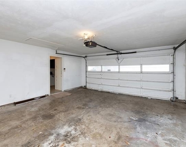 1605 Arrowhead - Photo Thumbnail 17