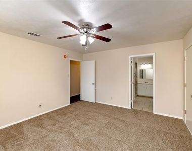 1605 Arrowhead - Photo Thumbnail 22