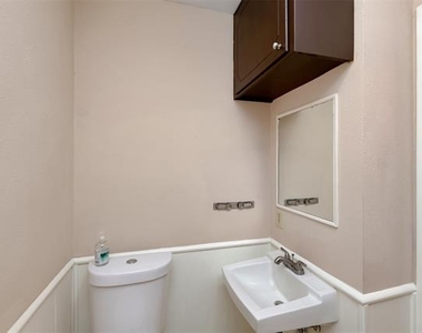 1605 Arrowhead - Photo Thumbnail 15