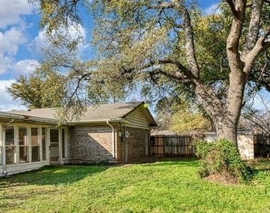 1605 Arrowhead - Photo Thumbnail 29