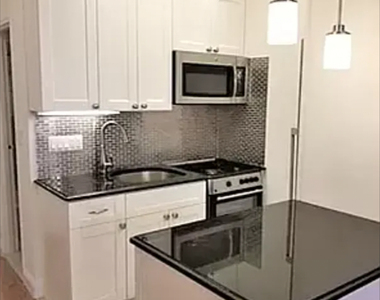 443 East 83rd Street - Photo Thumbnail 2